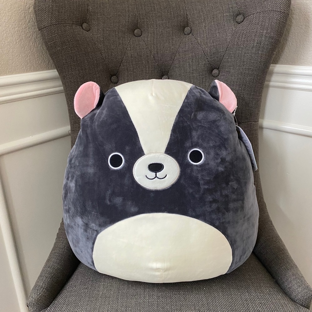 Squishmallow Skylar Skunk New 16”